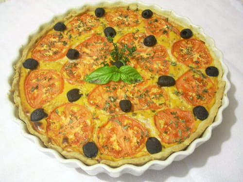 Quiche à la tomate, bacon et oignons : la recette facile