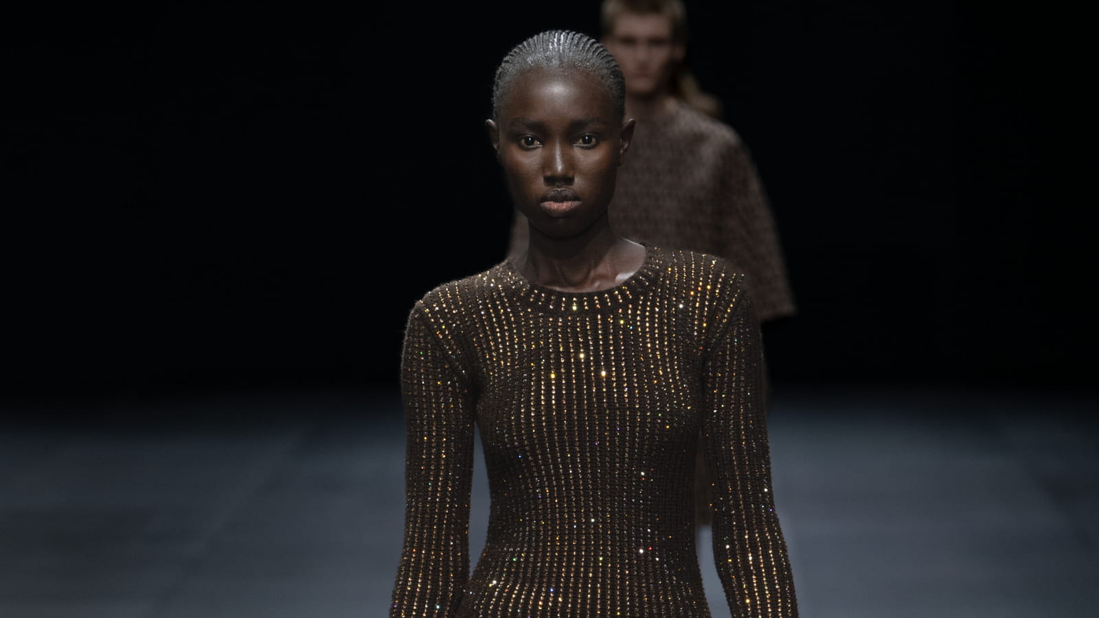 Look 37