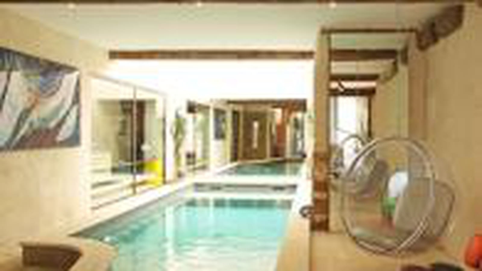 Piscine intérieure