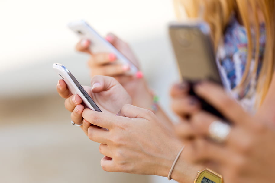 Réseaux sociaux et proxénitisme 2.0 : les dessous affolants de la prostitution en ligne