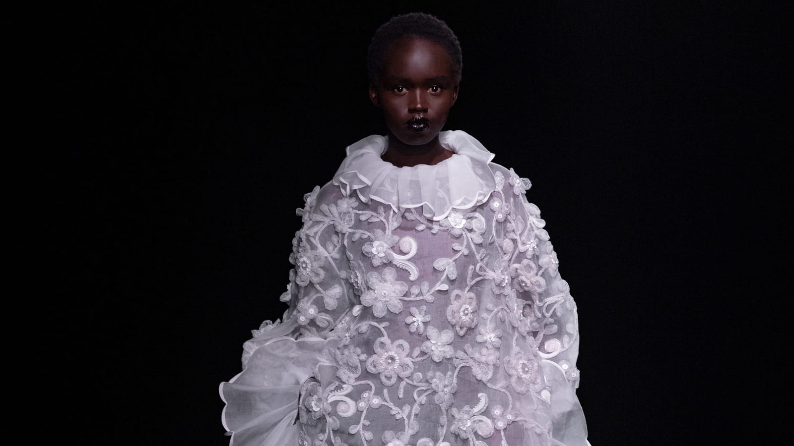 Look 37
