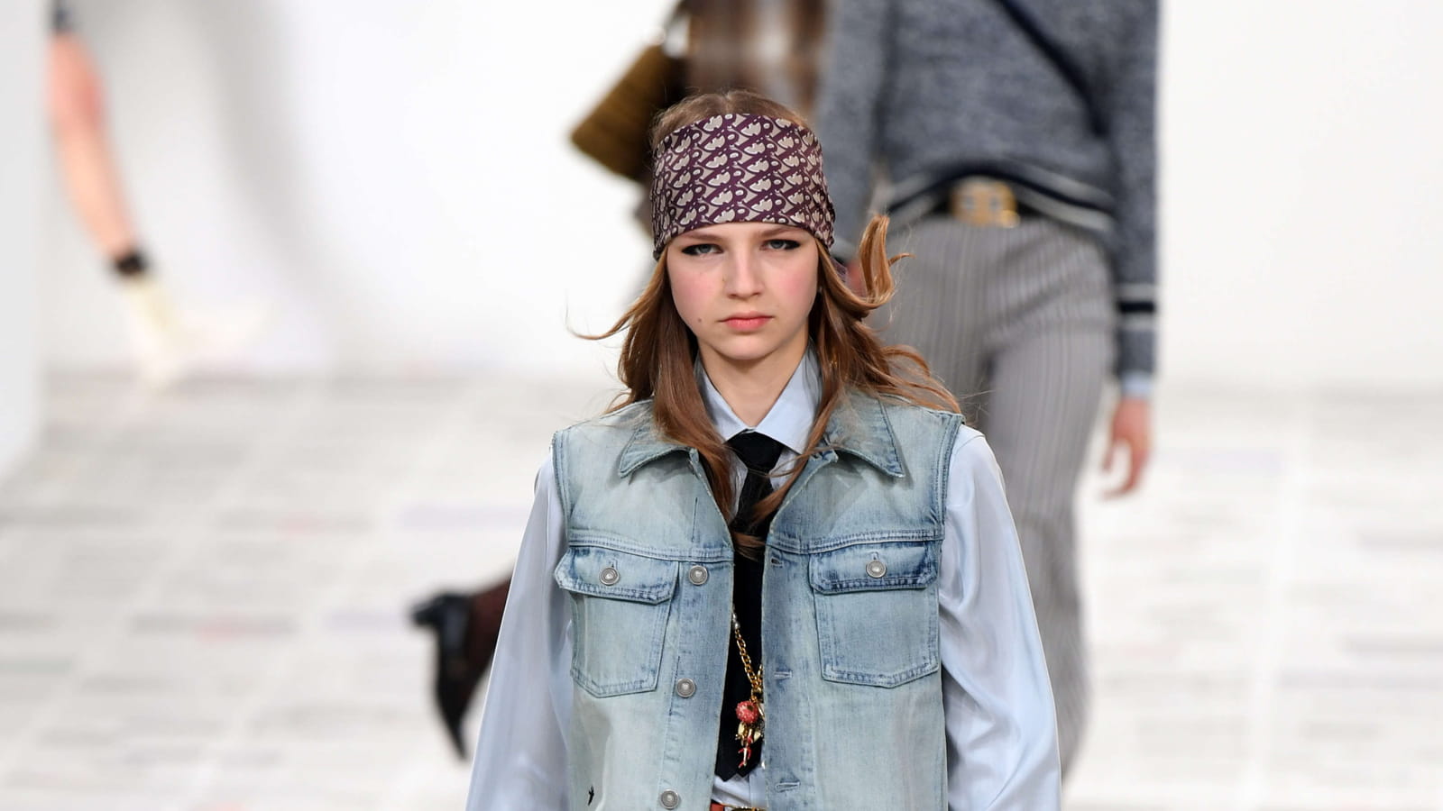 Look 30