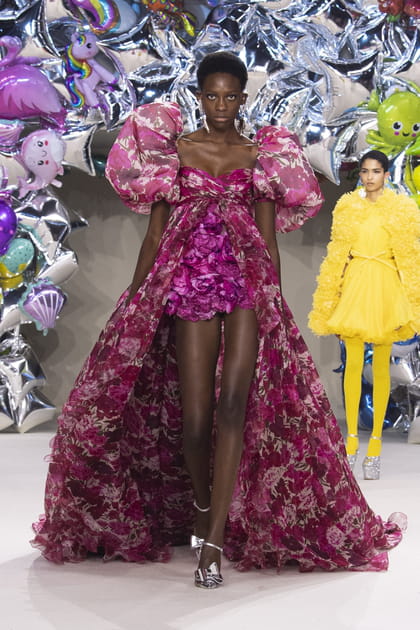 Look 46&nbsp;du d&eacute;fil&eacute; Giambattista Valli