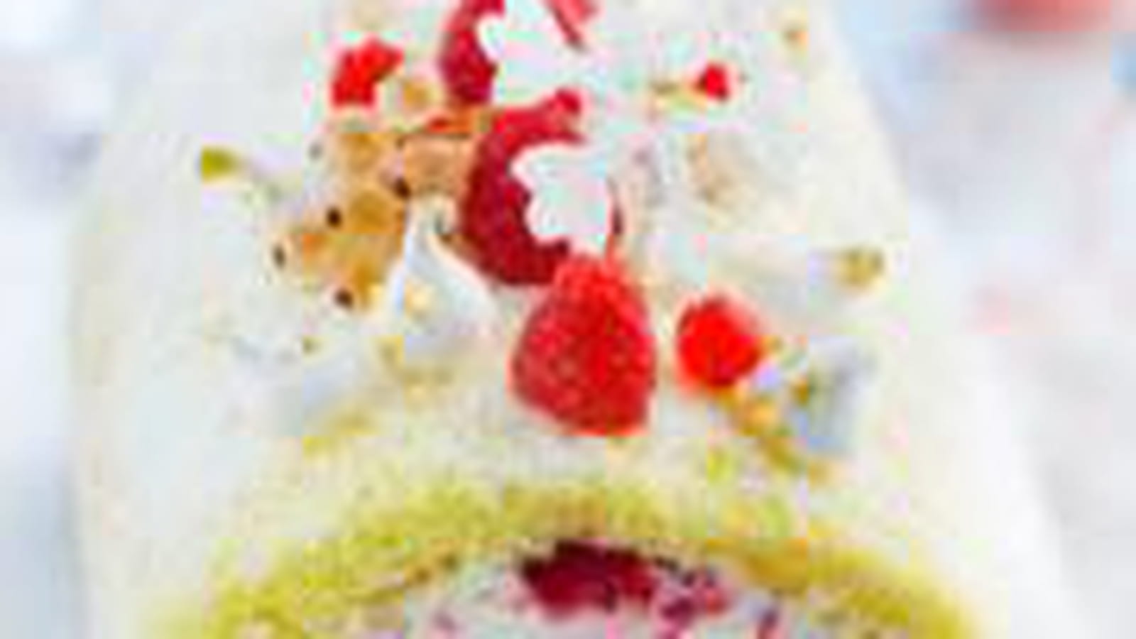 Roulé glacé, crème mascarpone et framboises