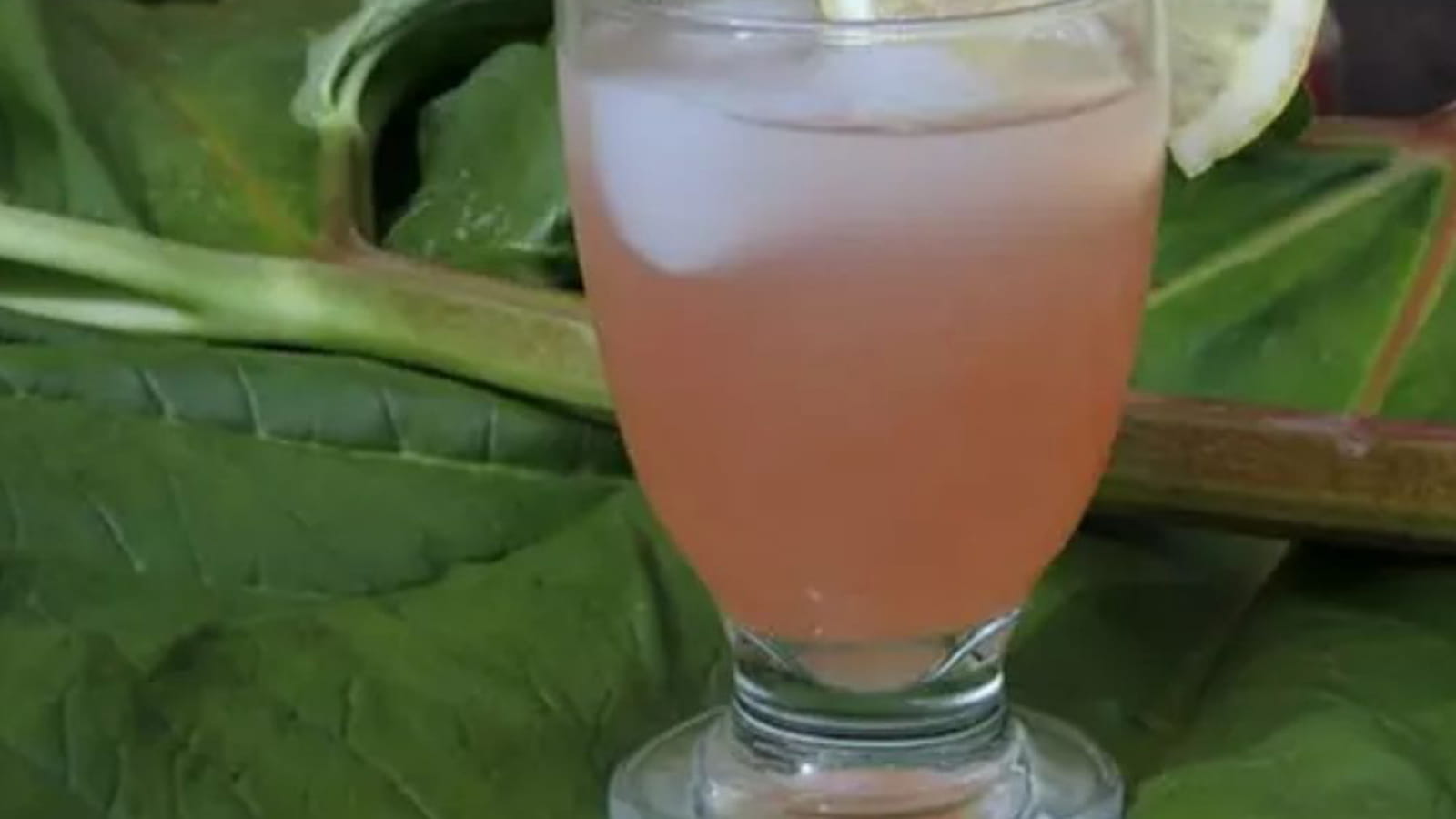 Eau de rhubarbe & cerise