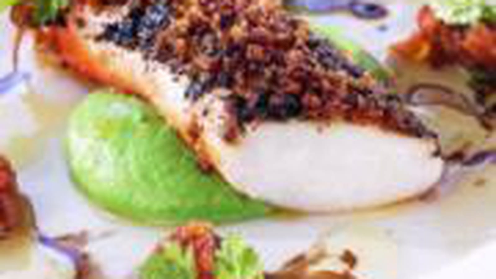 Crabe Royal grillé, crème d'avocat