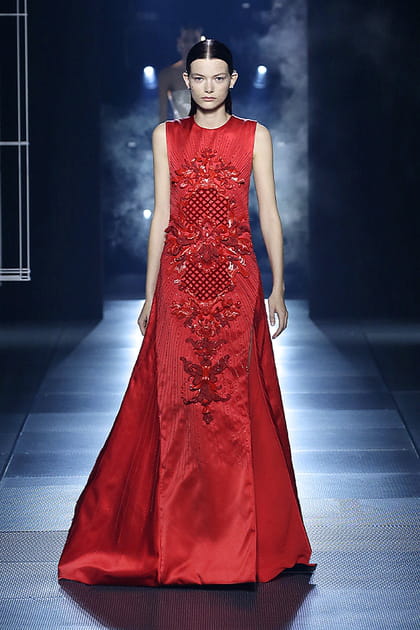 Look 28&nbsp;du d&eacute;fil&eacute; Fendi Couture