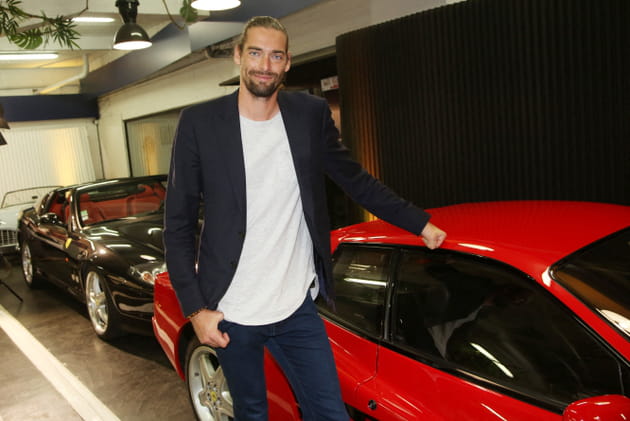 Camille Lacourt adore les voitures