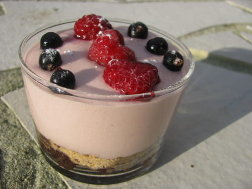 Tiramisu à la fraise en verrines (Verrine dessert)