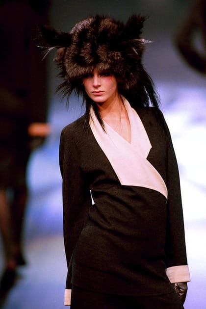 D&eacute;fil&eacute; Thierry Mugler automne-hiver 2000-2001