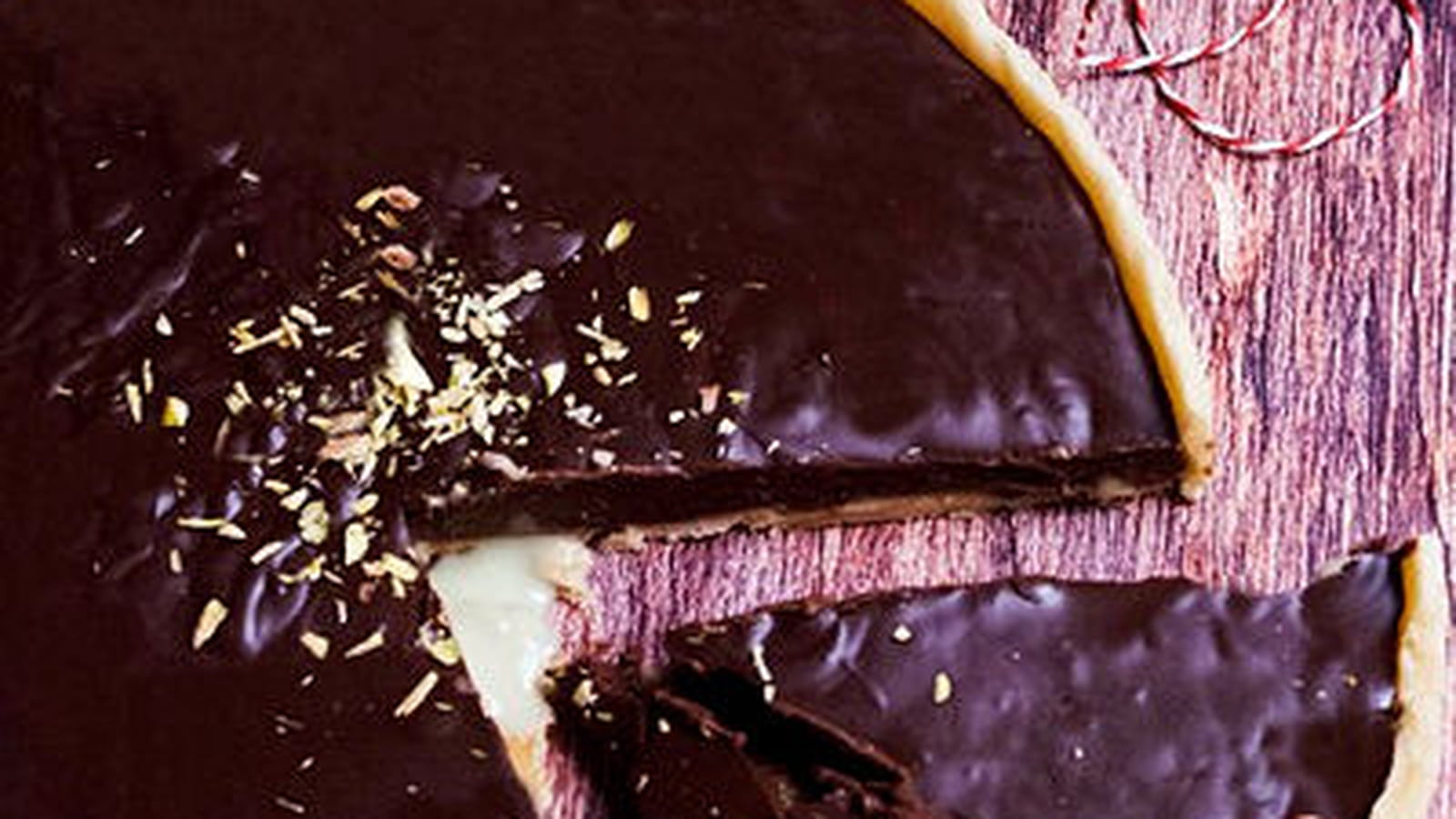 Tarte au chocolat à la crème dessert Mont blanc Pistaches