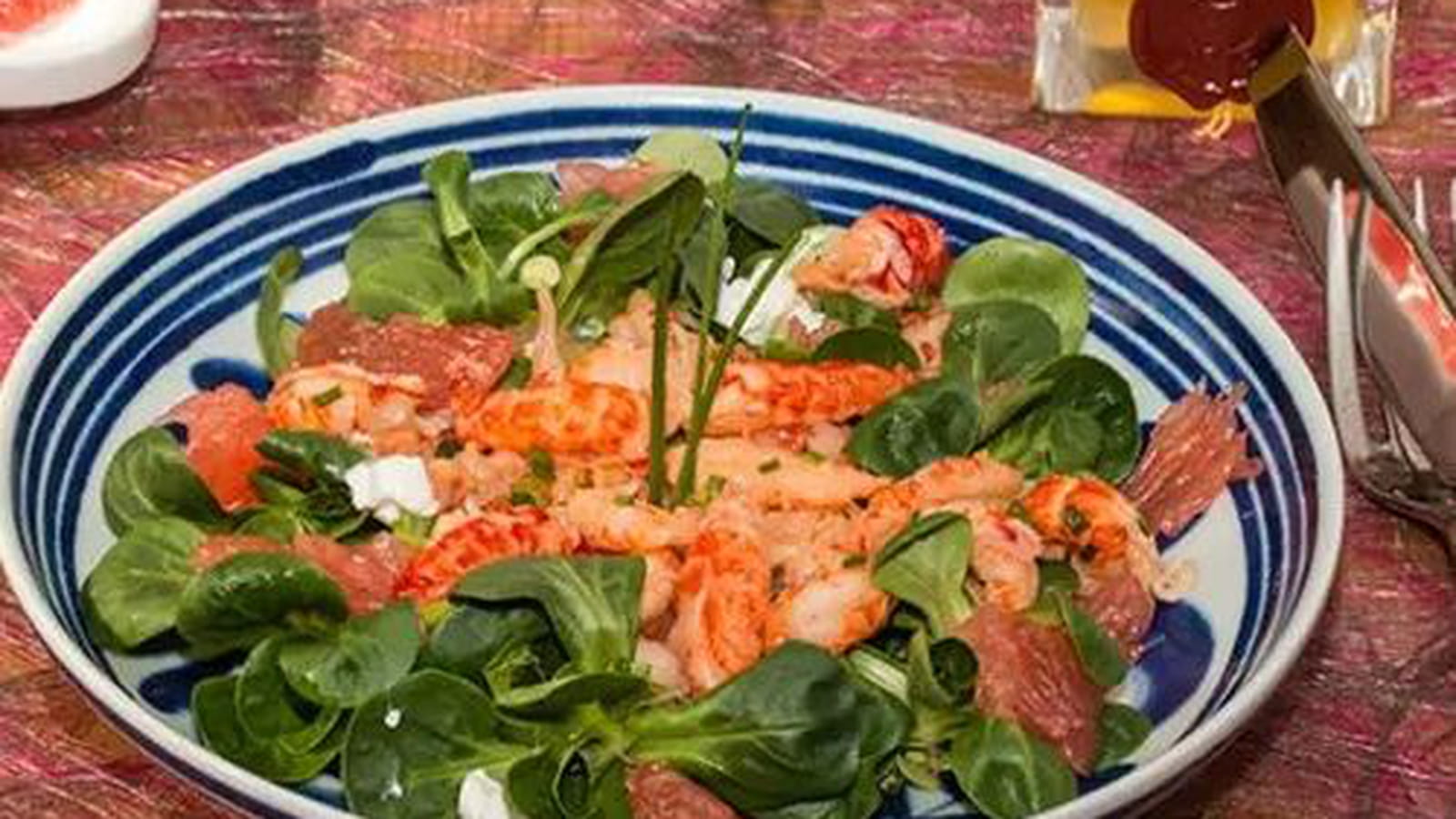 Salade de queues d’écrevisses aux pamplemousses roses