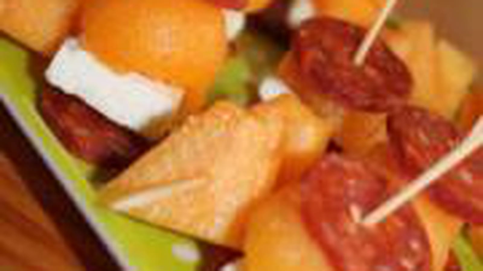 Bouchées chorizo, melon, feta