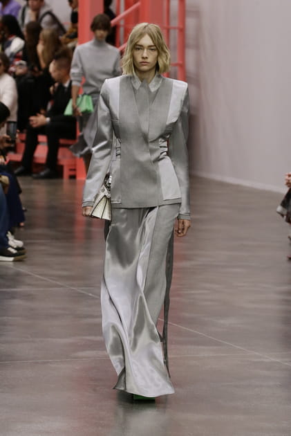 Look 39&nbsp;du d&eacute;fil&eacute; Fendi