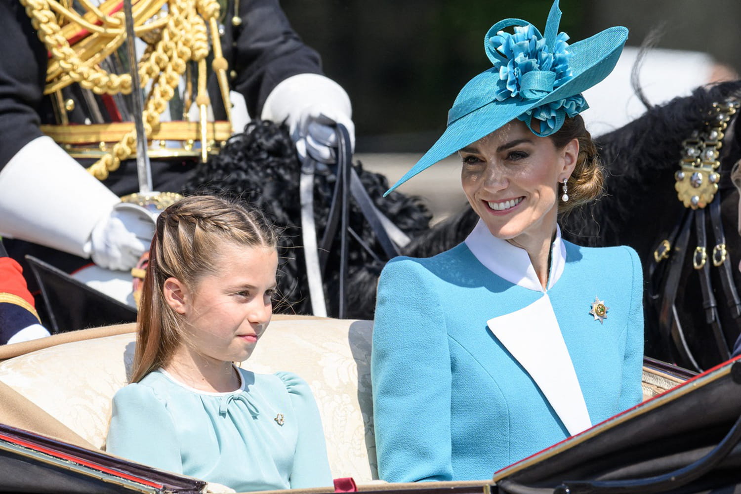 At 10 years old, Princess Charlotte adopts a 100% French outfit with a brand at a mini price that we all love
