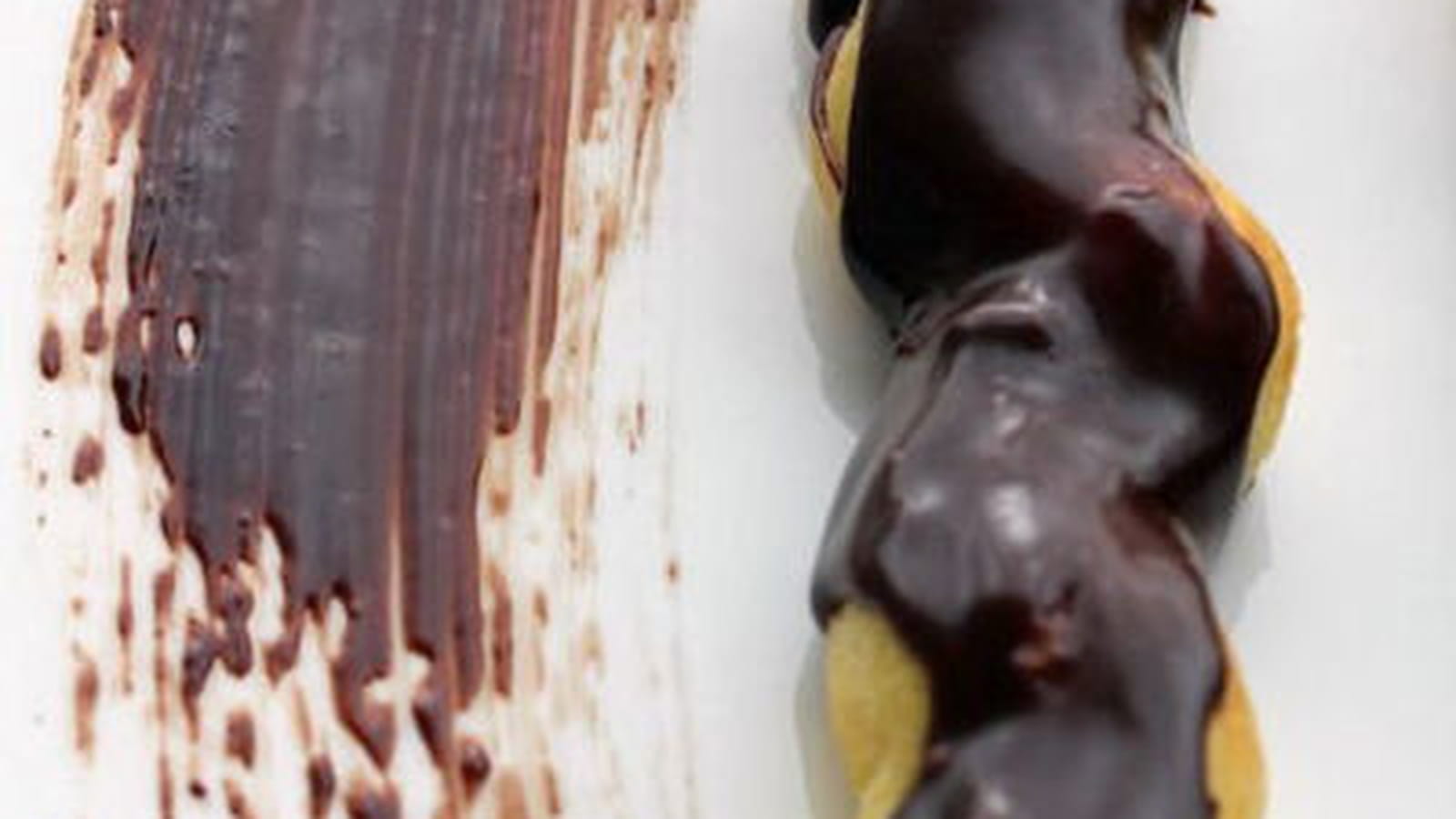 Éclair au chocolat
