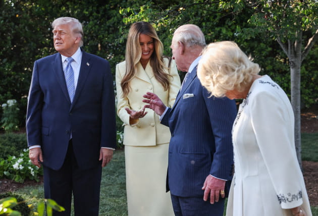 Melania Trump hilare aupr&egrave;s de Charles III&nbsp;: duo complice et inattendu &agrave; la Maison Blanche - PHOTOS