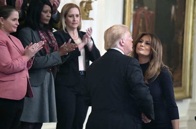 Donald Trump et Melania Trump tentent de démontrer leur amour