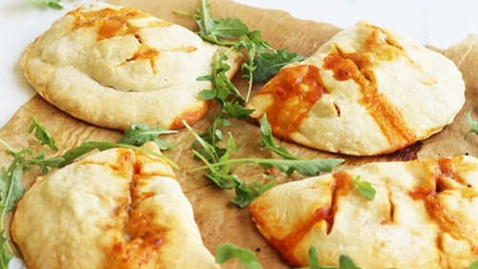Fougasses à la tomate et mozzarella