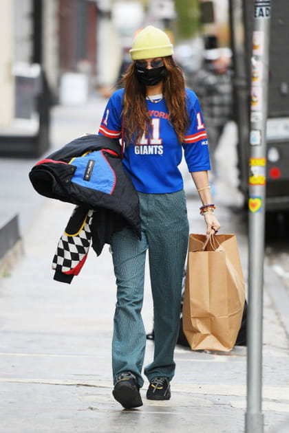 FLOP : Bella Hadid en look streetwear