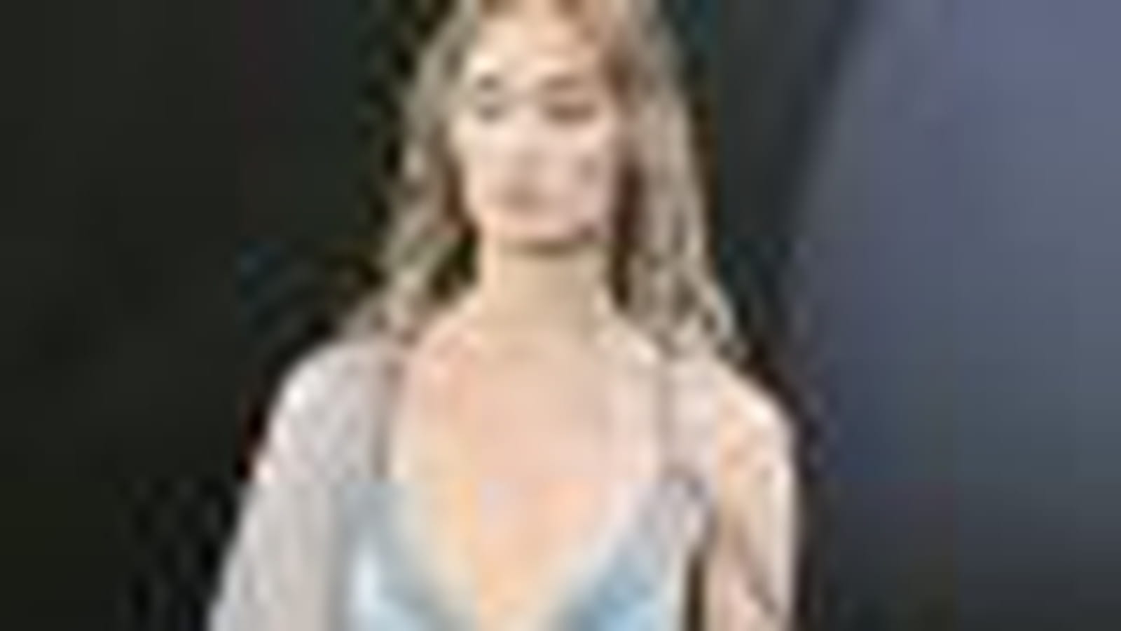 Robe grise de Giorgio Armani