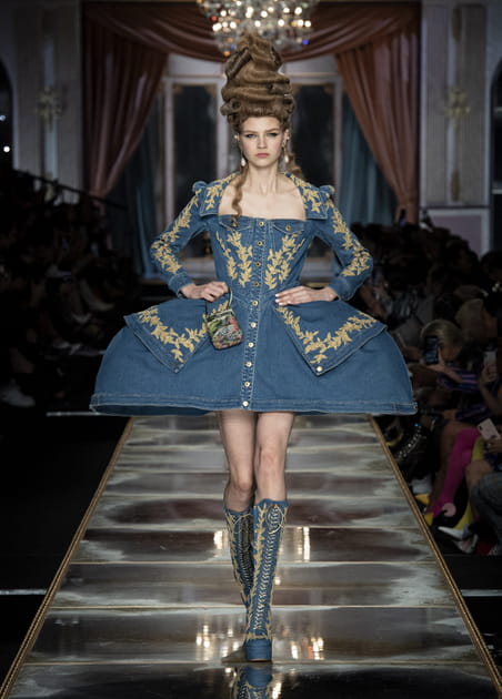 D&eacute;fil&eacute; Moschino automne-hiver 2020-2021