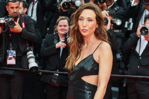 Laura Smet en robe longue échancrée