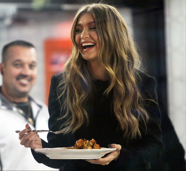 Gigi Hadid, heureuse de manger