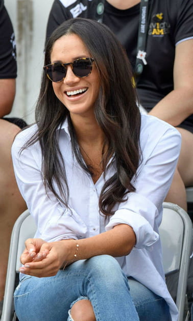 Meghan Markle en chemise blanche