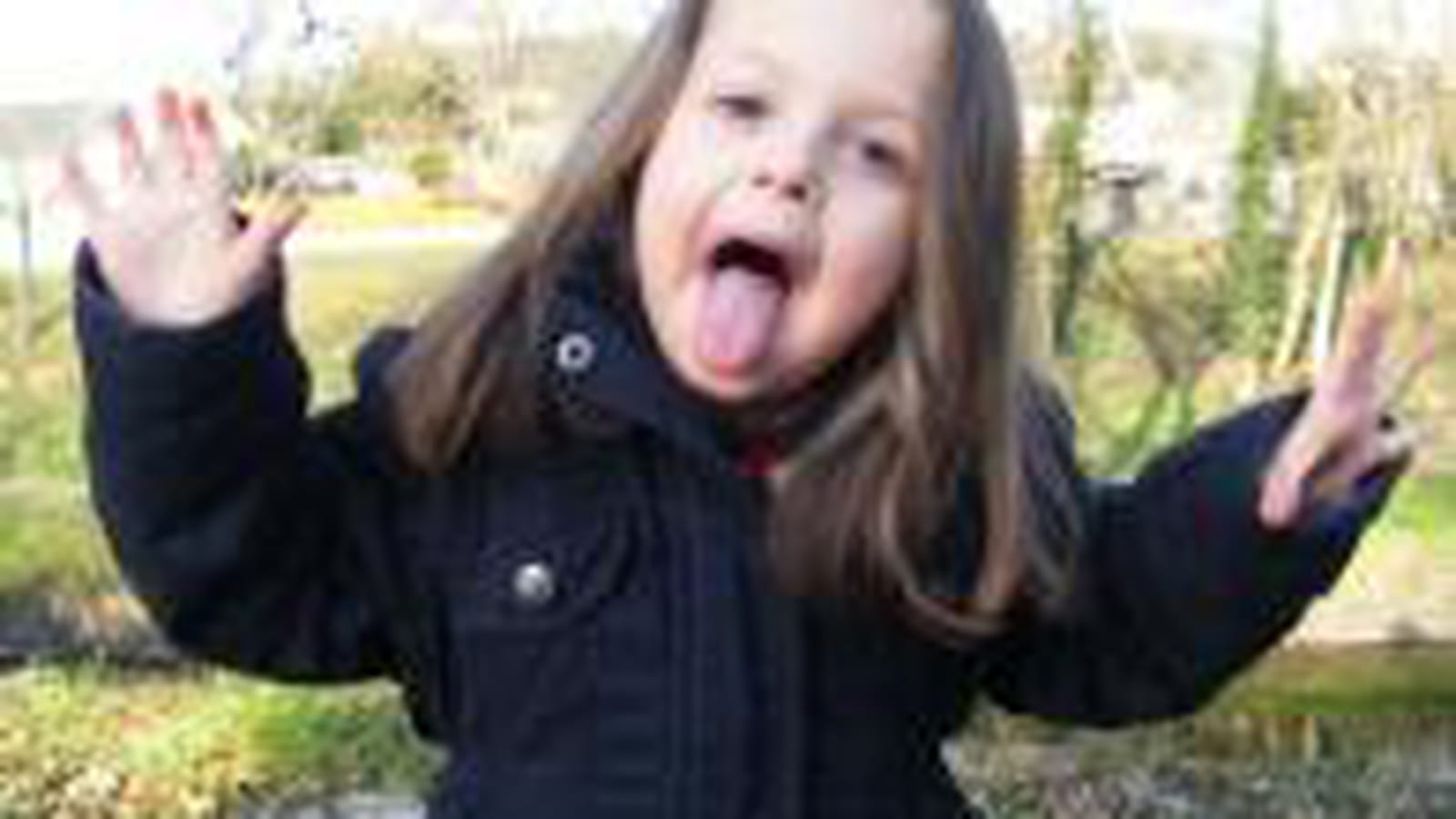 Maelys fait peur aux oiseaux