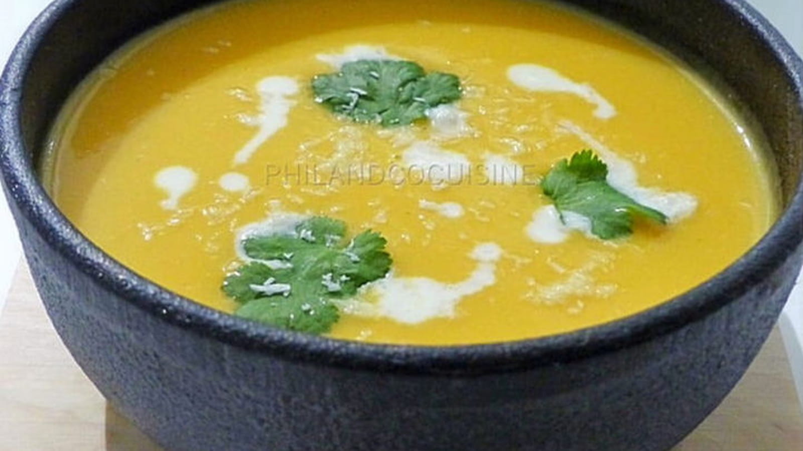 Soupe de Butternut gourmande au lait de coco et au curry