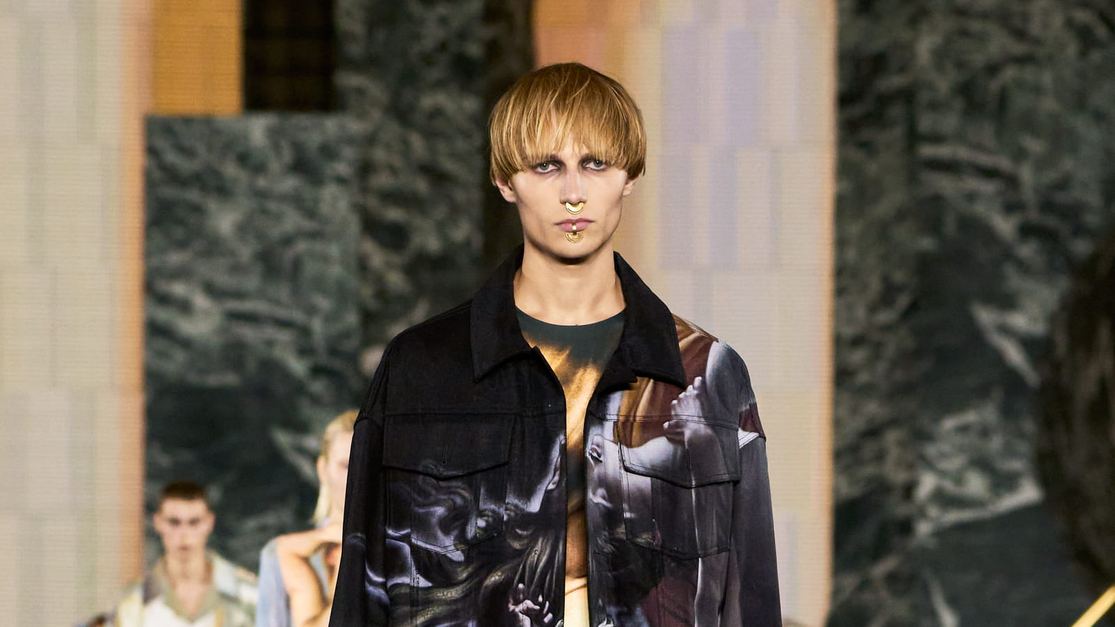 Look 60