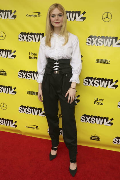 FLOP&nbsp;: Elle Fanning en ceinture corset