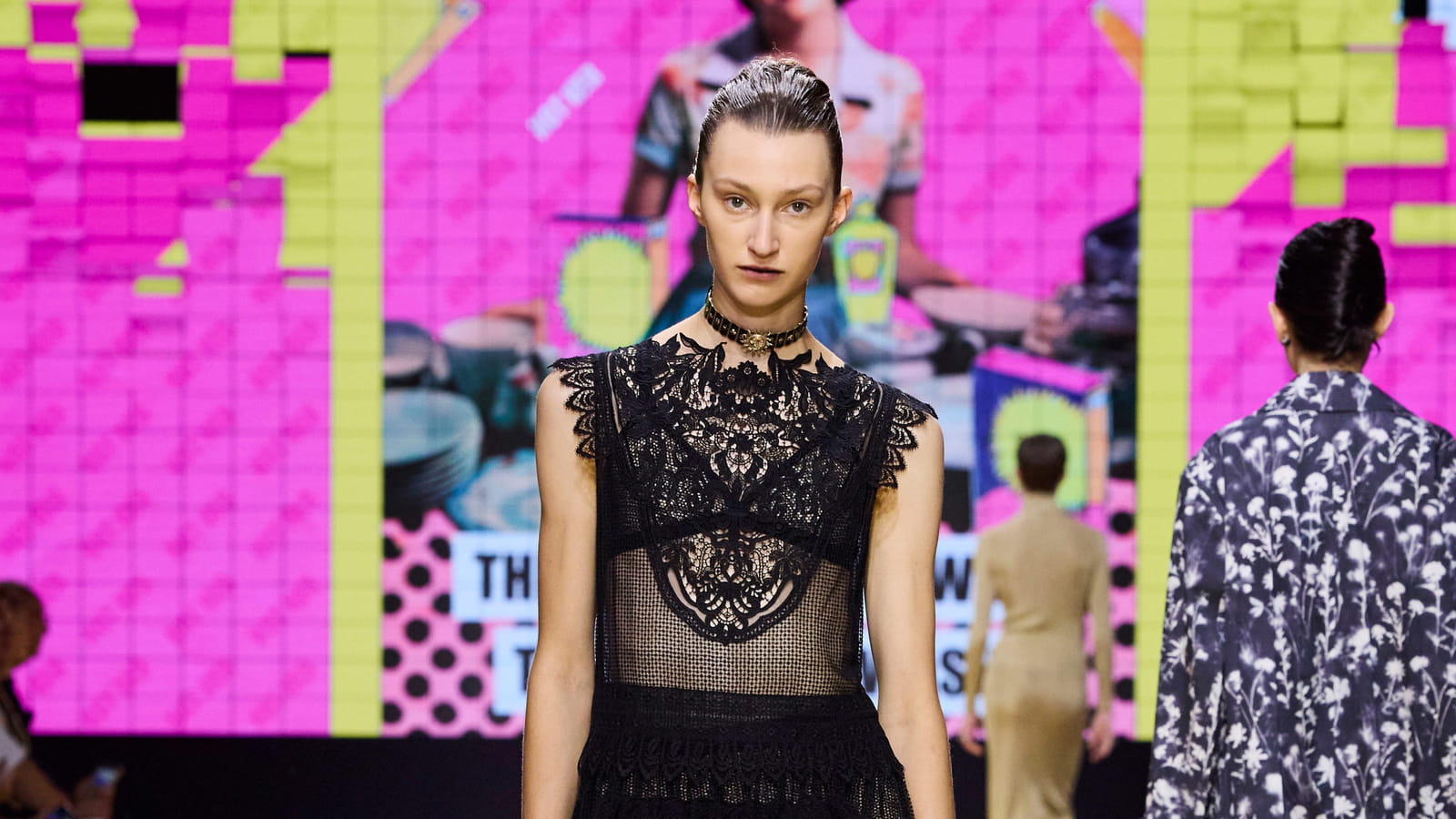 Look 77
