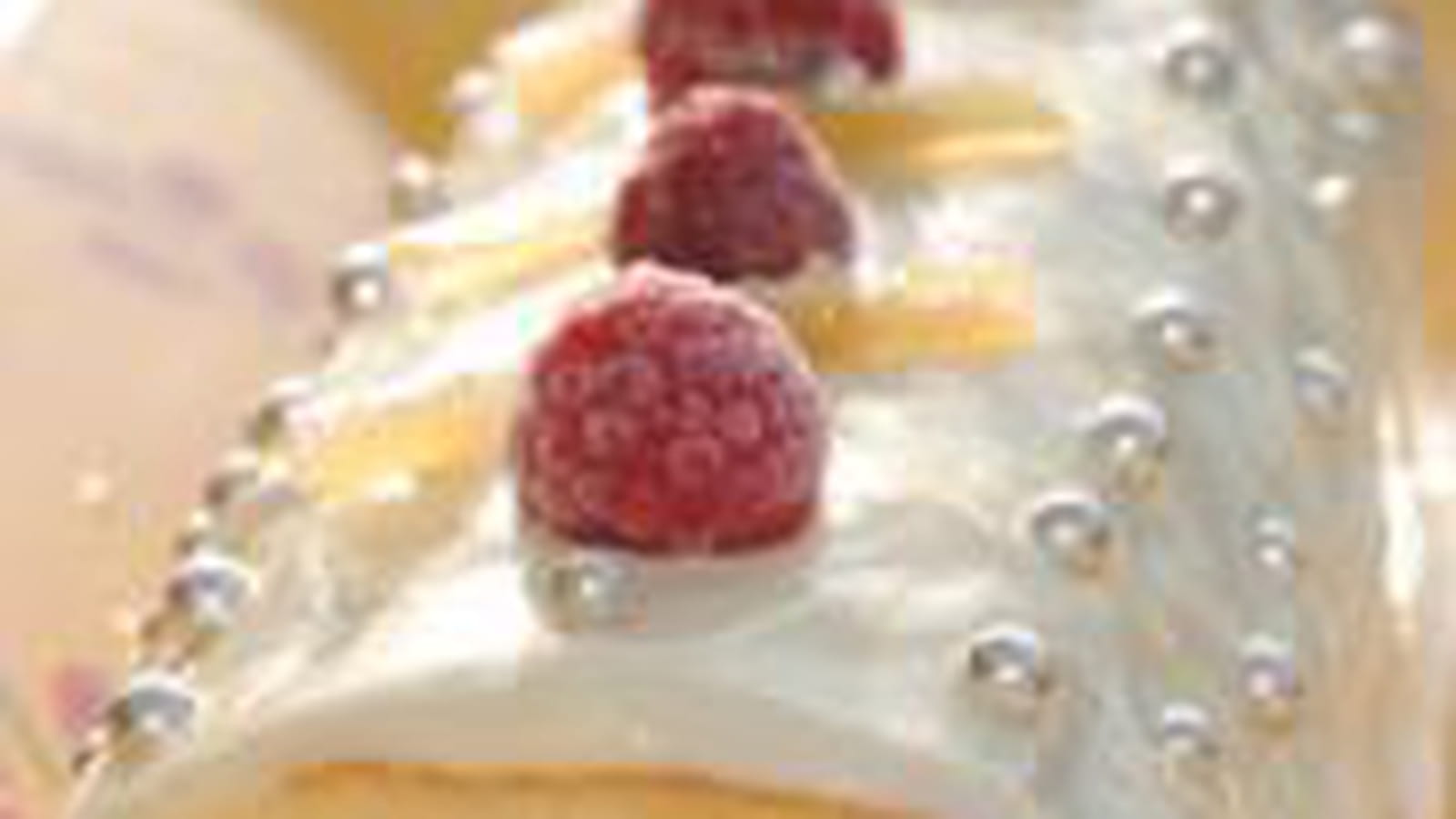Bûche chocolat blanc fruits rouges