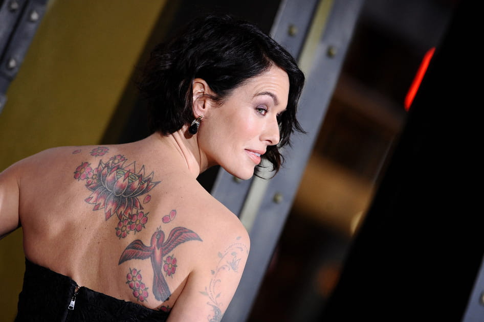 Les tatouages color&eacute;s dans le dos de Lena Headey