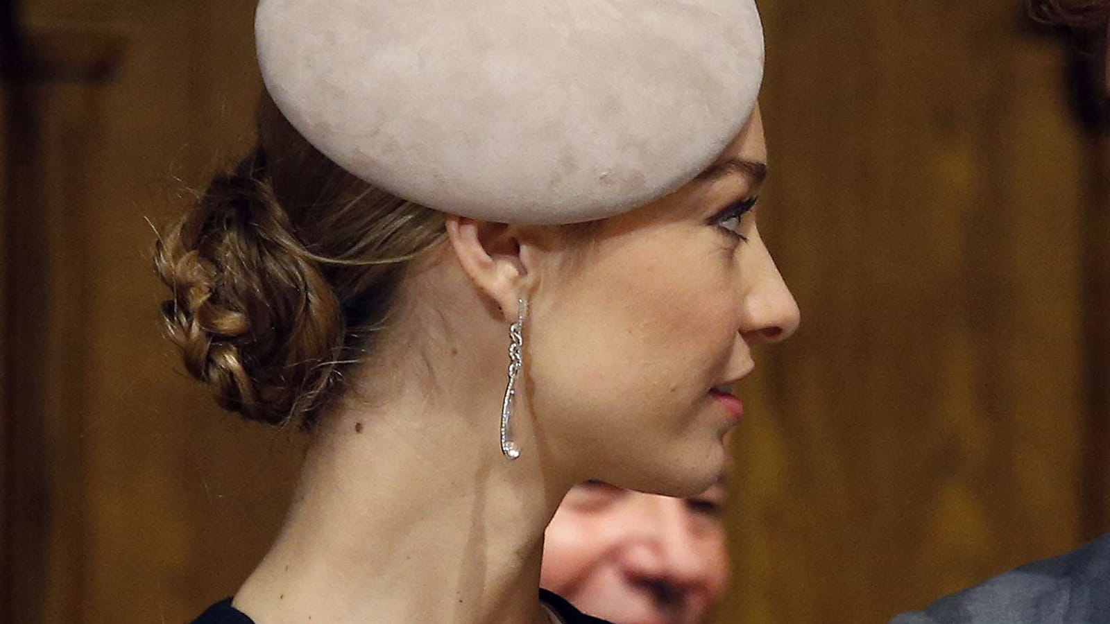 Chignon bas torsadé