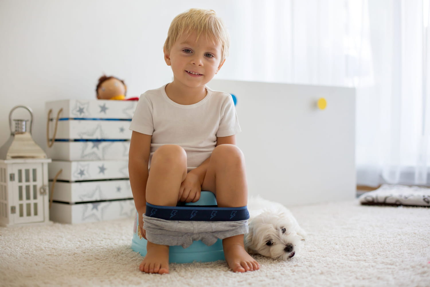 My child is still not clean for his return to kindergarten, who will change his diaper?