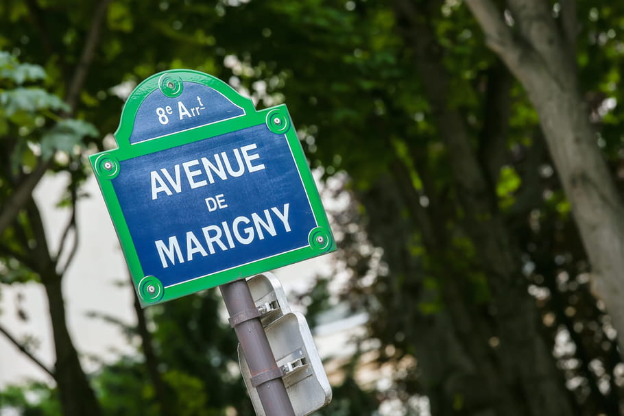 Les rues de Paris se féminisent... Qui se cache derrière Rochechouart ?