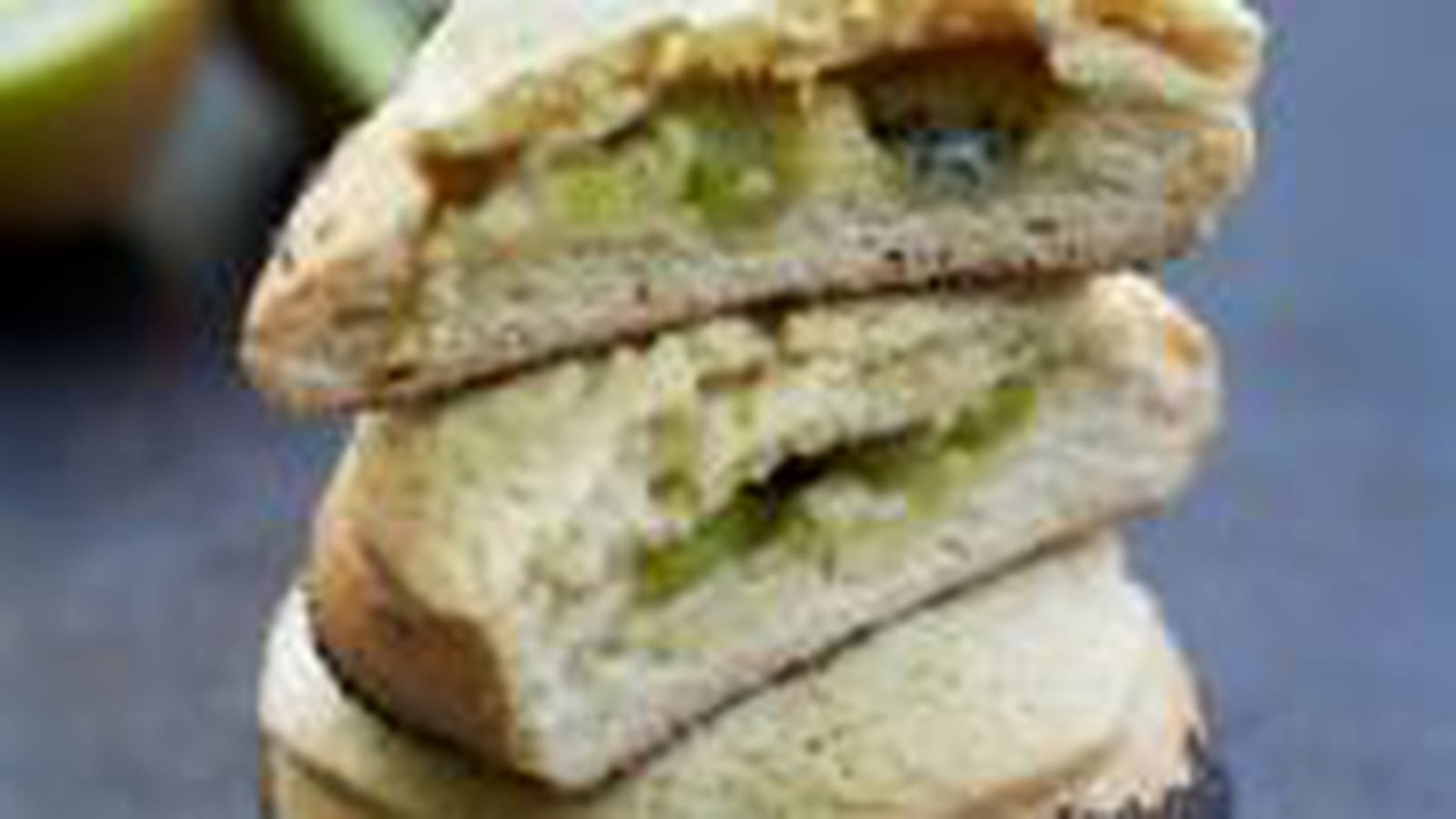 Brioche garnie aux kiwi et pamplemousse