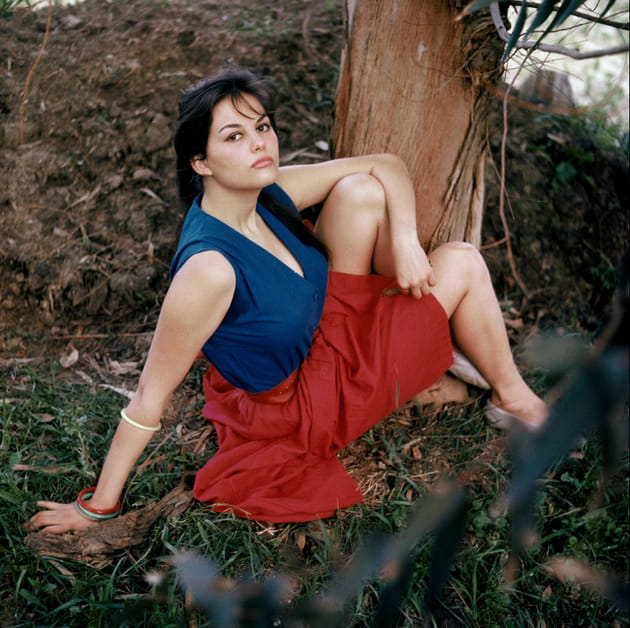 Elle prend la pose à Paris en 1961