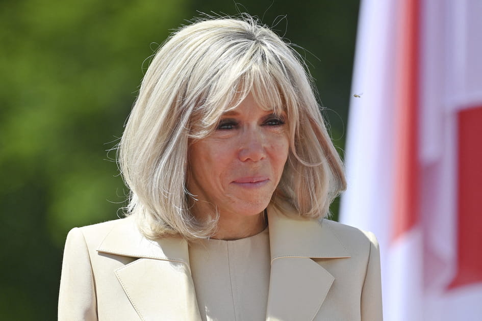 Brigitte Macron, tendance avec ses cheveux m&eacute;ch&eacute;s