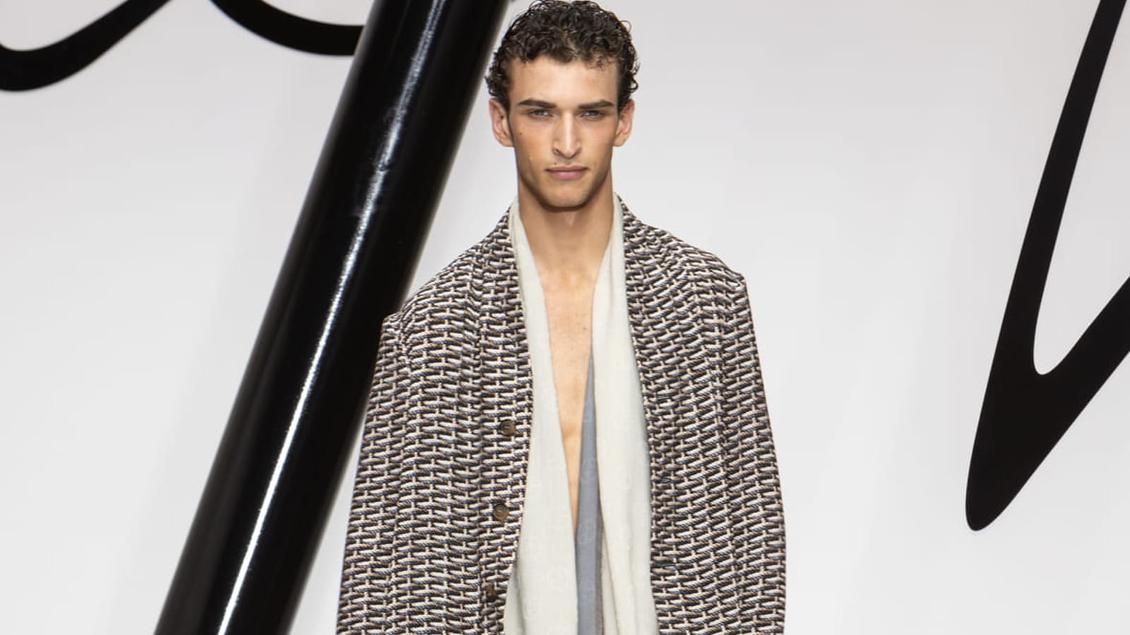 Look 24