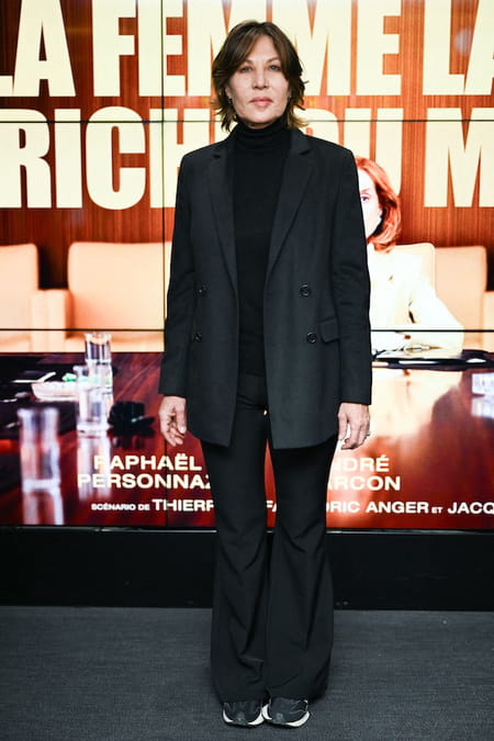 Mathilde-Seigner-coupe-carré-shag