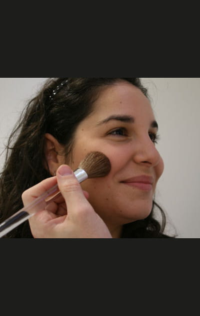 Les pores&nbsp;: le blush pour l'effet bonne mine
