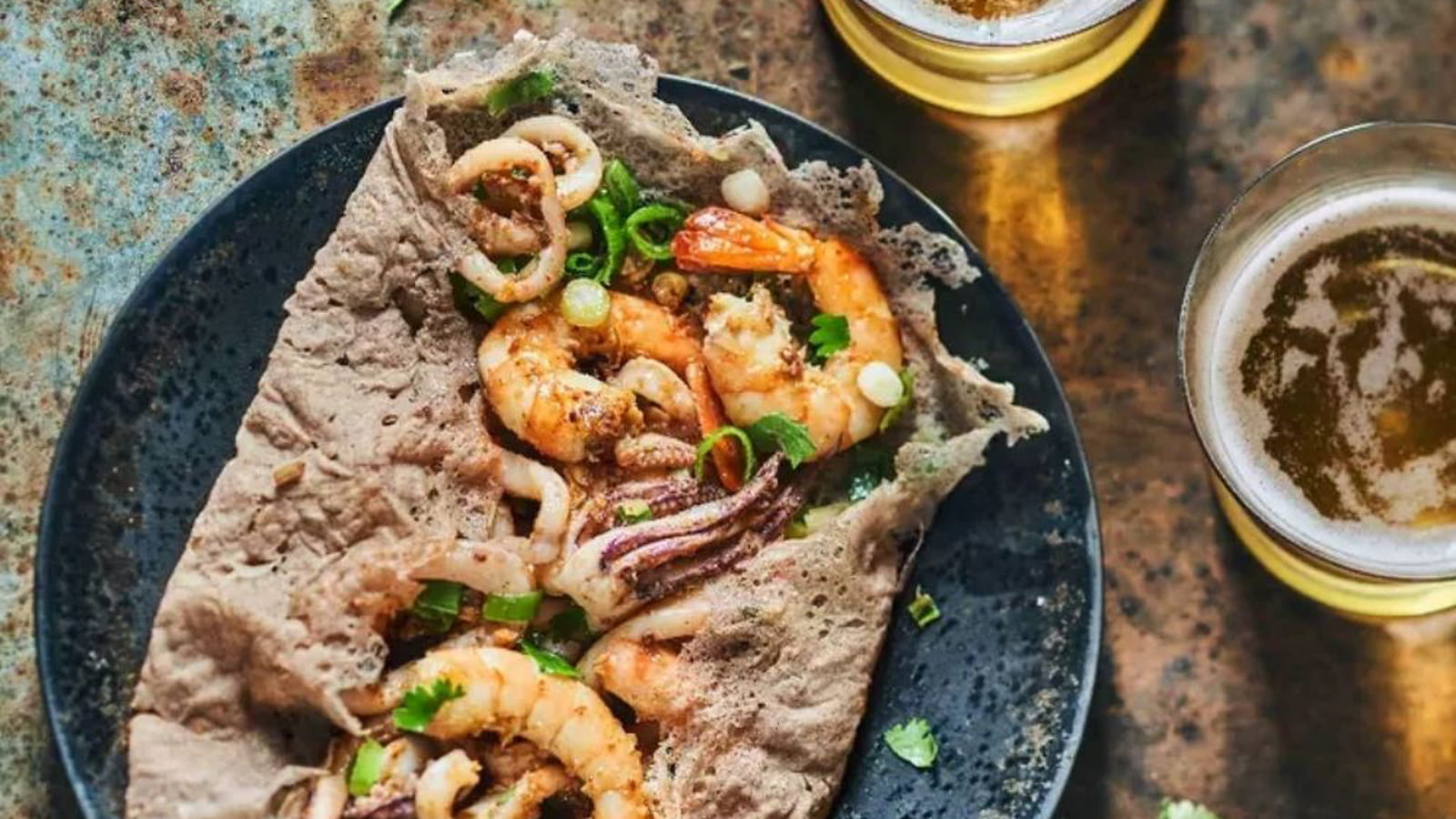 Galettes de sarrasin aux fruits de mer épicés