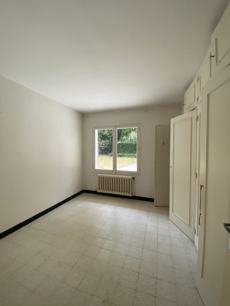 Avant&nbsp;: une chambre blanche &agrave; transformer