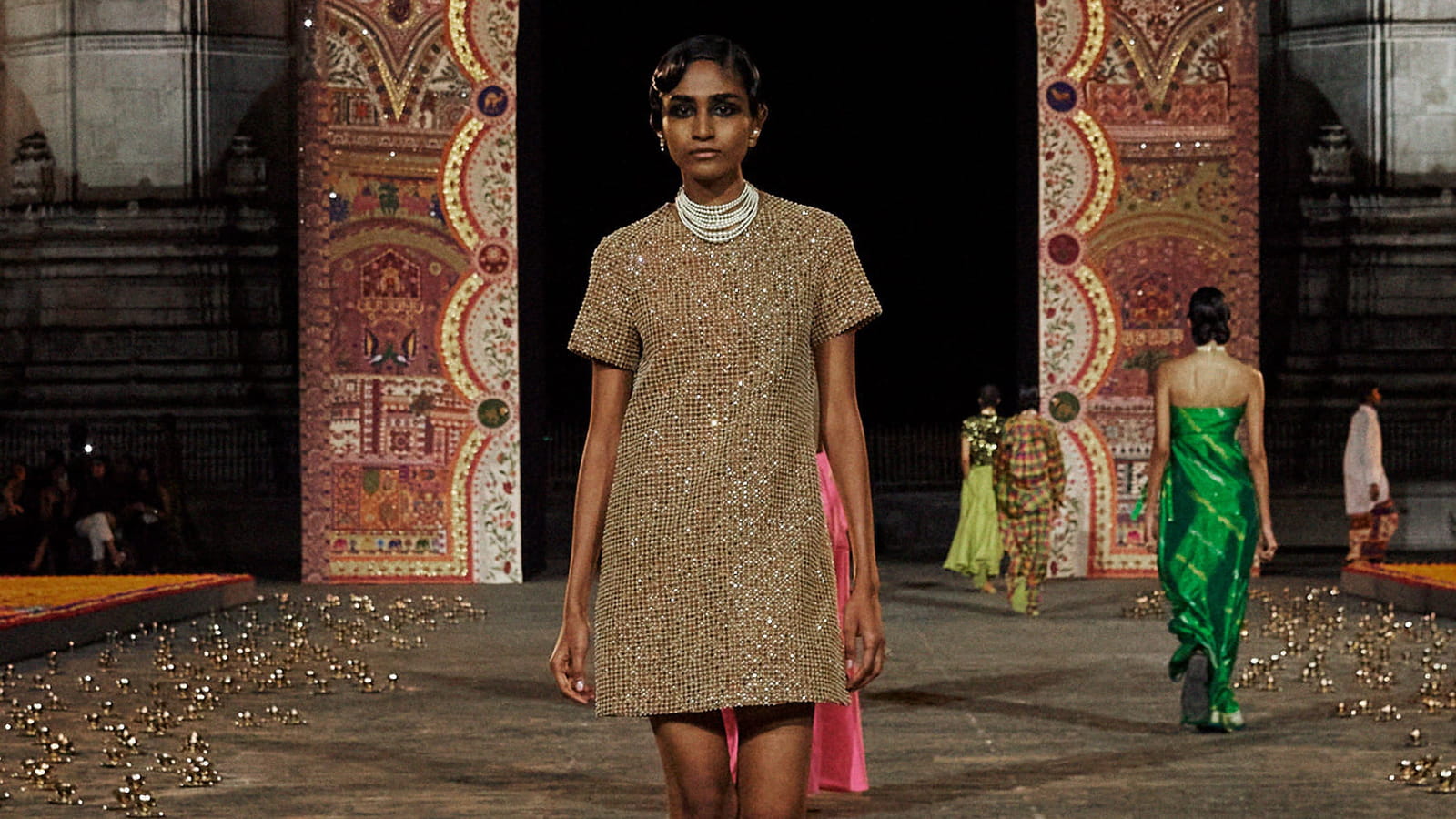 Look 32