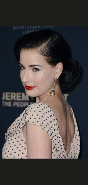 Le chignon BCBG de Dita von Teese