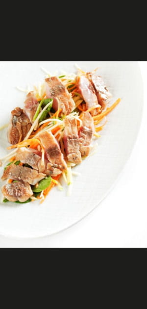 Filet de maquereau &agrave; la po&ecirc;le sur lit de l&eacute;gumes